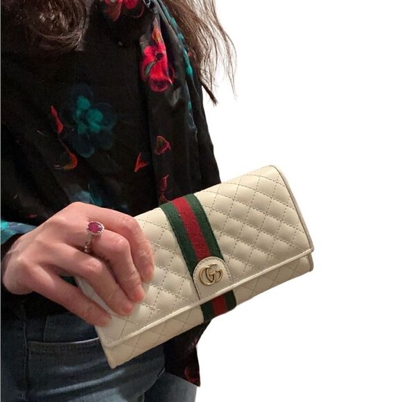 Gorgeous Gucci large Marmont wallet in the chain - Picture 1 of 16
